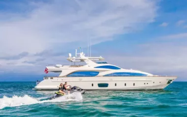Amanecer by Azimut – Private Superyacht Charter in Harbour Island