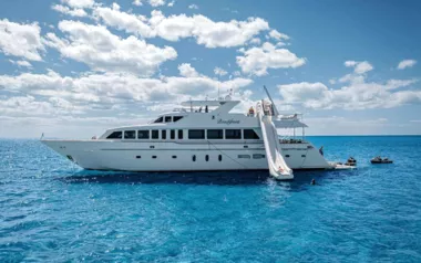 Beachfront by Hargrave – Private Motor Yacht Charter in the Bahamas