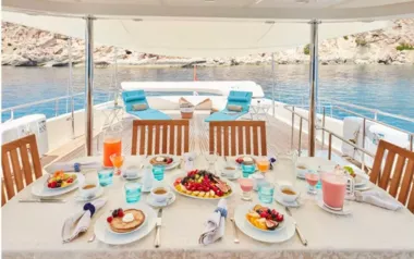 Best Off by Ferretti – Private Motor Yacht Charter in France