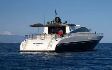 Blooms by Leopard – Private Motor Yacht Charter in Sydney