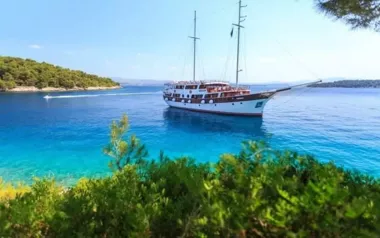Cesarica by Marina Vinici – Private Motor Sailer Charter in Split