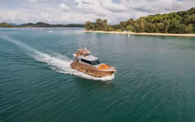 Chowa by SPLO Yachts – Private Motor Yacht Charter in Koh Samui