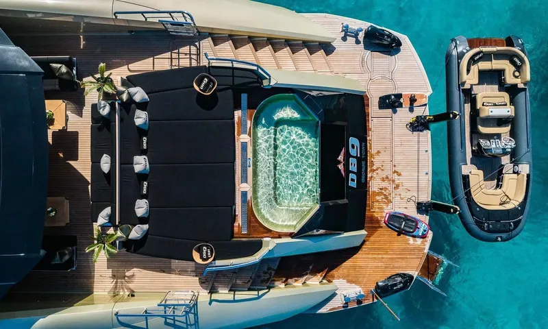 DB9 image 8