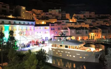 Don Michele by Custom Made – Private Motor Yacht Charter in Naples