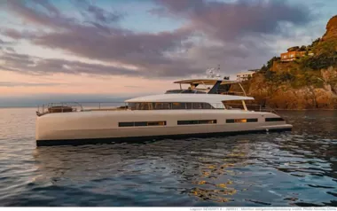 Double Seven by Lagoon – Private Power Catamaran Charter in Belize