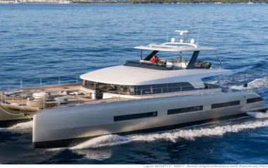 Double Seven by Lagoon – Private Power Catamaran Charter in Belize