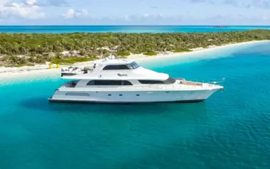 Equinox by Cheoy Lee – Private Motor Yacht Charter in Harbour Island