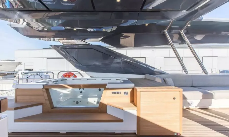 Esmeralda of the Seas, 2018 Monte Carlo Yachts, photo 8