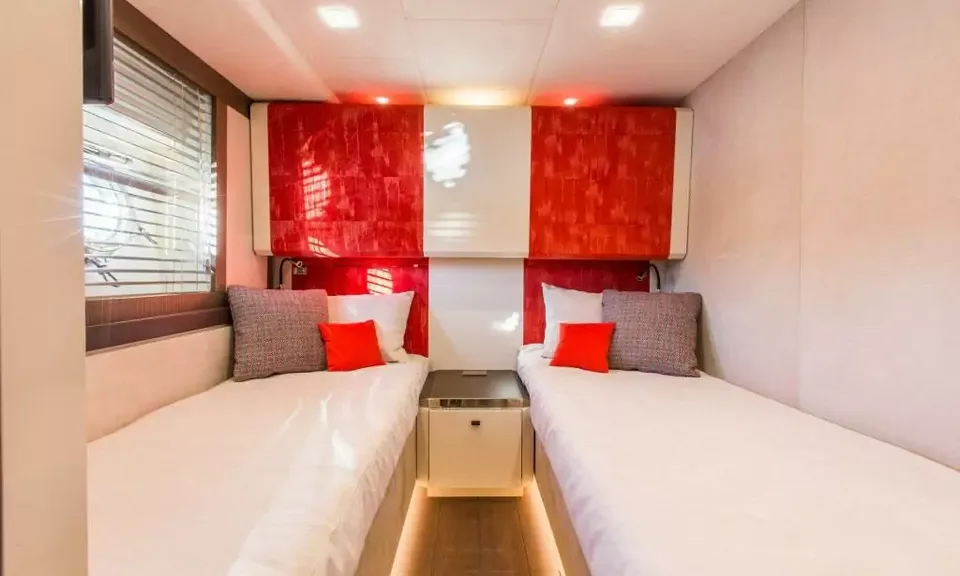 Esmeralda of the Seas, 2018 Monte Carlo Yachts, photo 19