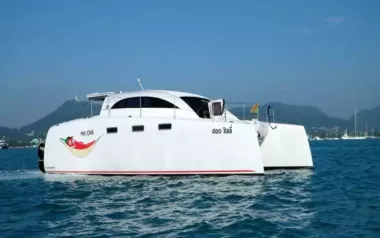 Hot Chilli by Stealth – Private Power Catamaran Charter in Thailand