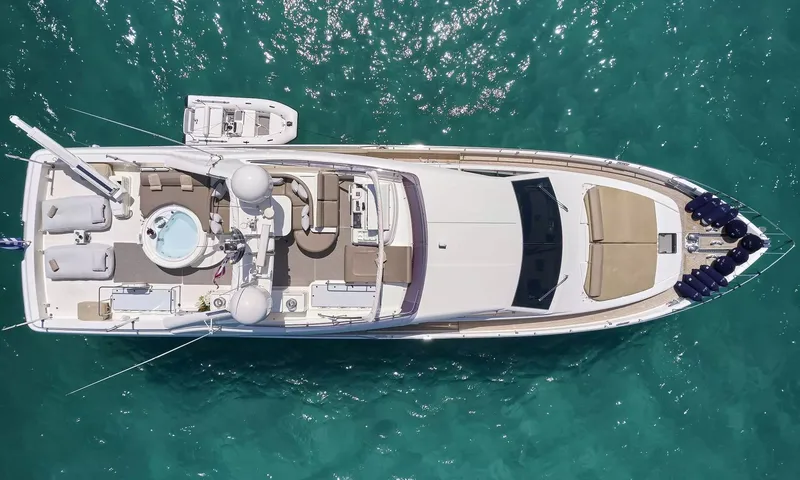 Julie M – Bild 2