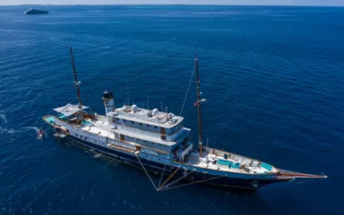 Kalizma by Ramage & Ferguson – Private Superyacht Charter in Male