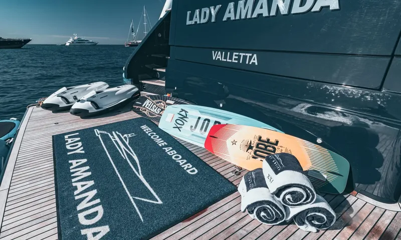 Lady Amanda image 8