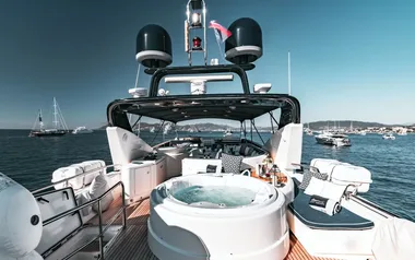 Lady Amanda by Couach – Private Motor Yacht Charter in Cannes