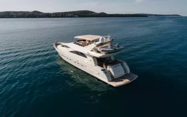 Lady Lona by Amer – Private Motor Yacht Charter in Trogir
