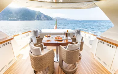 Ludi by Cerri Cantieri Navali – Private Motor Yacht Charter in Amalfi