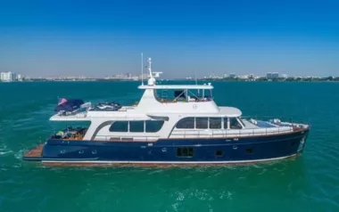 Moni by Vicem Yachts – Private Motor Yacht Charter in St Vincent