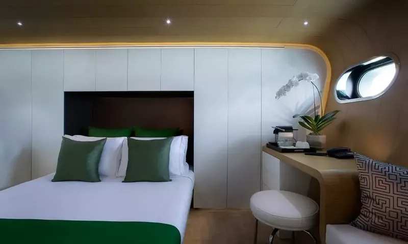 Ocean Emerald image 15