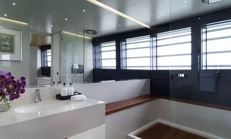 Ocean Emerald image 19