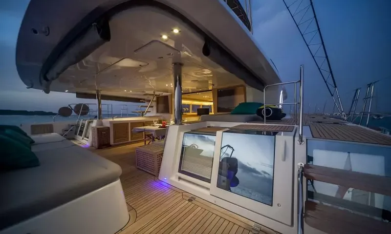 Ocean Views – image 9