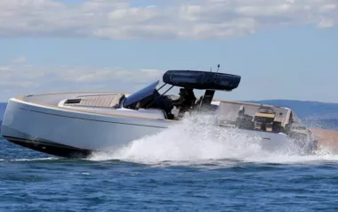Pardo by Pardo – Private Power Boat Charter in Greece