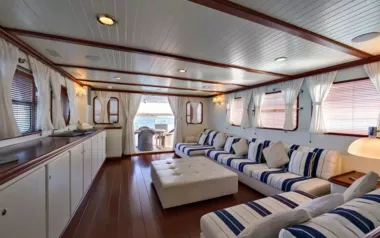 Persuader by Ocea – Private Motor Yacht Charter in Dubrovnik