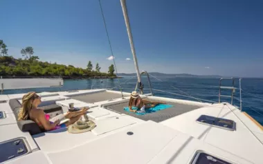 Pura Vida by Lagoon – Private Sailing Catamaran Charter in Belize
