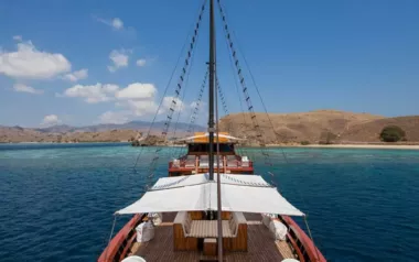 Samata by Konjo Boat Builders – Private Motor Sailer Charter in Komodo