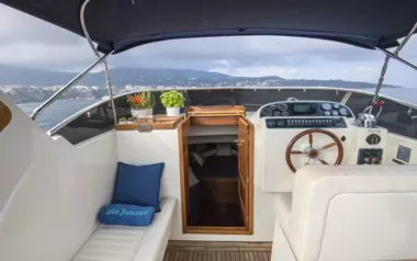 San Francesko by Mimi Shipyard – Private Power Boat Charter in Positano
