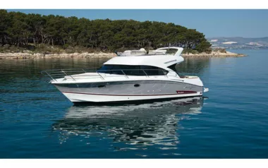 Setemana von Beneteau – privater Motorboot Charter in Krk