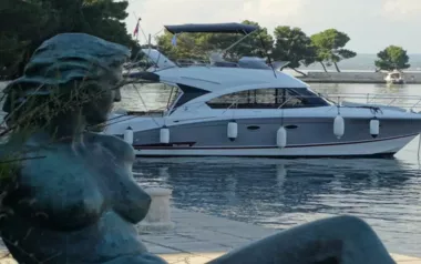Setemana von Beneteau – privater Motorboot Charter in Krk