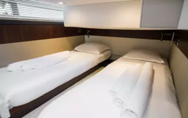 Splendid by Fairline – Private Power Boat Charter in Greece