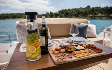 Splendid by Fairline – Private Power Boat Charter in Greece