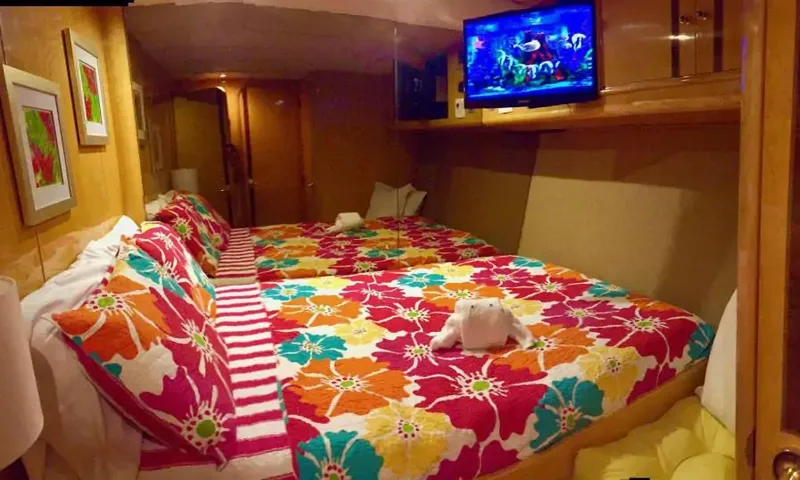 Suite Life image 12