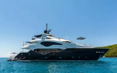 Take 5 by Sunseeker – Private Superyacht Charter in Santa Catalina