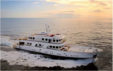 Tananai von Terranova Yachts – privater Motoryacht Charter in Rom