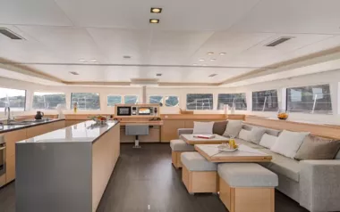 Tiger Lily by Lagoon – Private Sailing Catamaran Charter in Nassau