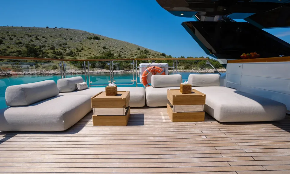 Vivaldi, 2018 Monte Carlo Yachts MCY 96, photo 5