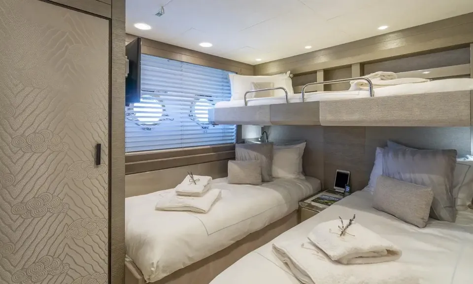 Vivaldi, 2018 Monte Carlo Yachts MCY 96, photo 15