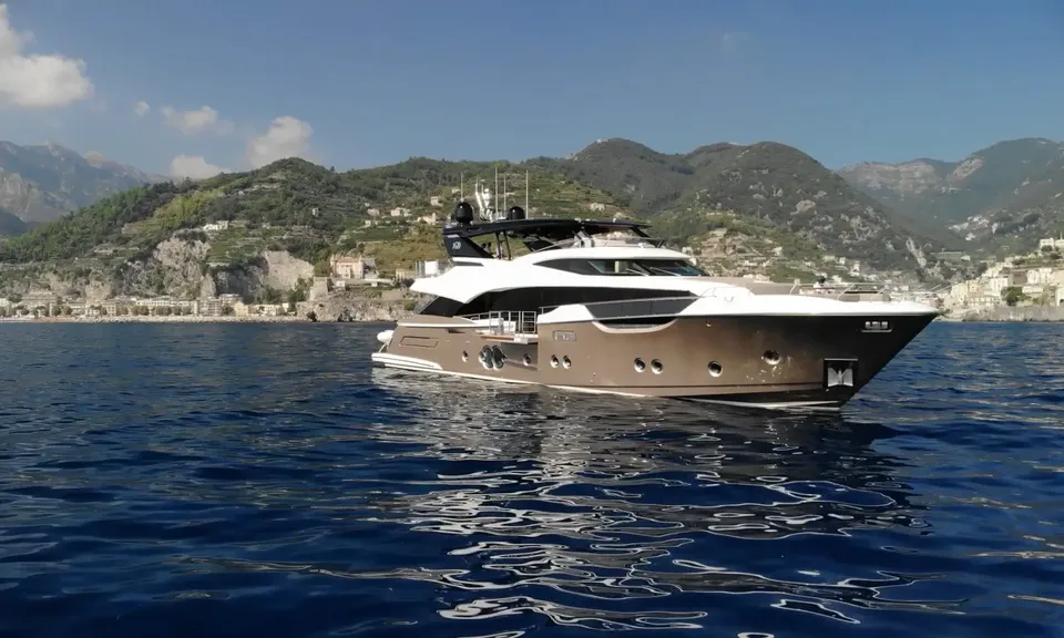 Vivaldi, 2018 Monte Carlo Yachts MCY 96, photo 18