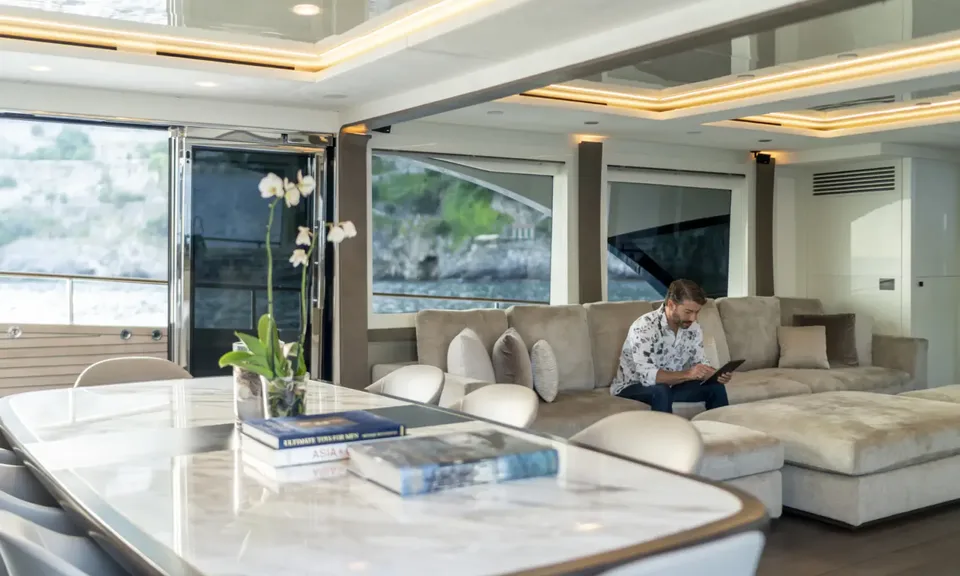 Vivaldi, 2018 Monte Carlo Yachts MCY 96, photo 12