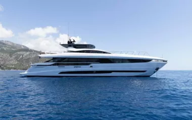 Artemis by Mangusta – Private Superyacht Charter in Nassau
