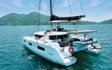 Mando by Lagoon – Private Sailing Catamaran Charter in Aberdeen