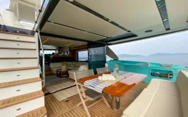 Navetta I by Absolute Yachts – Private Motor Yacht Charter in Hong Kong