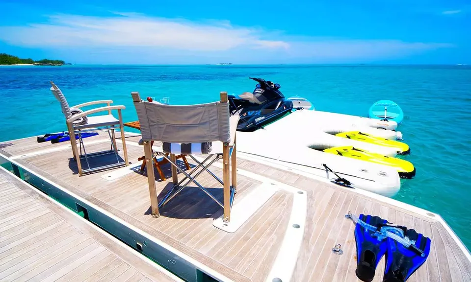 Daddy's $, 2016 Sunseeker 75 Yacht, photo 3