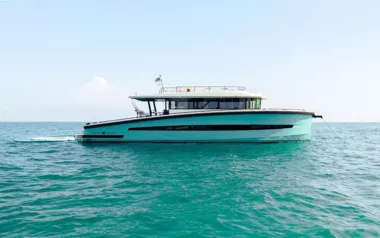Go-N-Hot by Custom Made – Private Motor Yacht Charter in Exuma