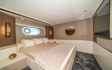 Guba Times by Azimut – Private Motor Yacht Charter in Nassau