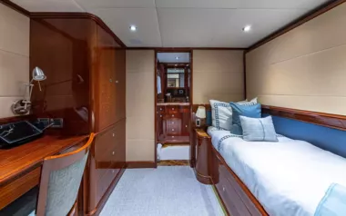 Kashmir by Splendor – Private Superyacht Charter in Eleuthera