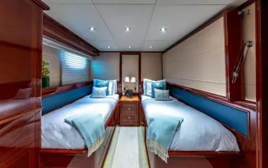 Kashmir by Splendor – Private Superyacht Charter in Eleuthera