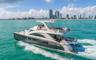 Legend & Soul by Rodriguez Yachts – Private Power Catamaran Charter in Nassau